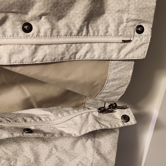 Columbia Sportswear Omni-Tech Rain Coat - Picture 4 of 10